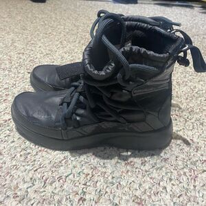 Nike Tanjun High Rise Triple Black Winter Boots Womens Size 6